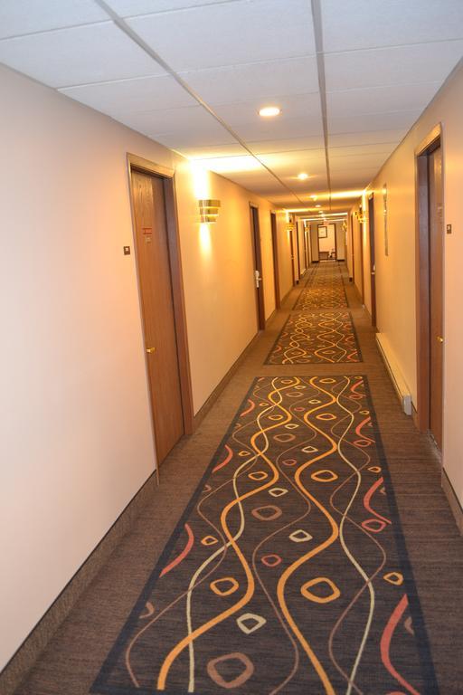Sky Lodge Inn & Suites - Delavan Ngoại thất bức ảnh